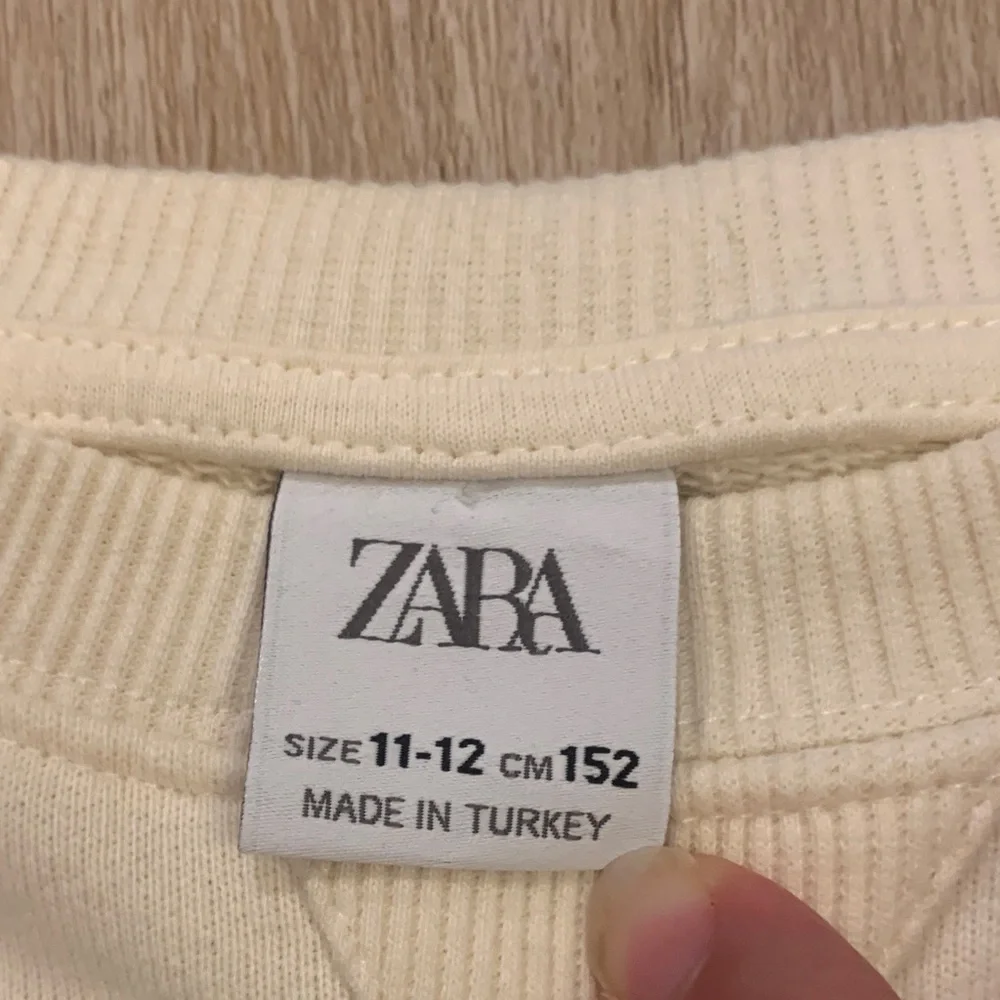Zara Off-White Ribbed Top - Picture 2 of 6